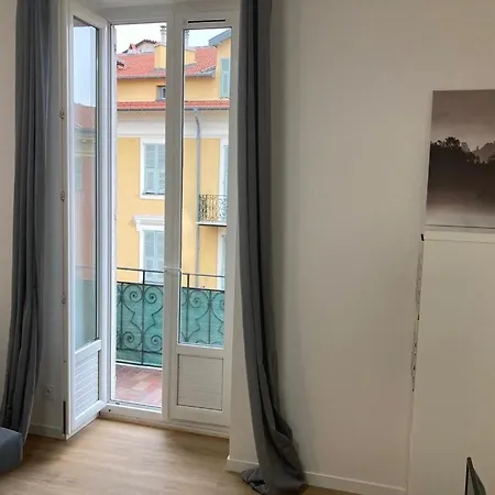 Port Nice: Very 3 Apartman *